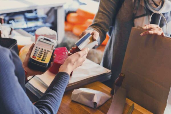 card-terminal-payment-1200 card terminal in retail shop