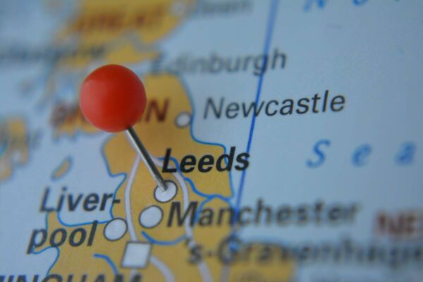 leeds-on-uk-map-1200 map of uk with pin on leeds