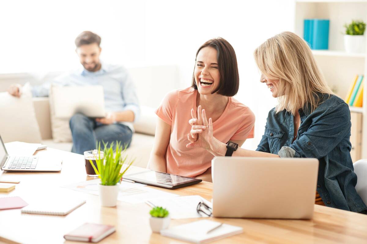 microbusiness-colleagues-1200 microbusiness-colleagues-1200